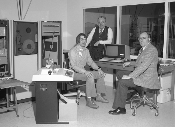Rick Metzinger Draper engineers Rick Metzinger and Jim Nevins in Nevins' lab.