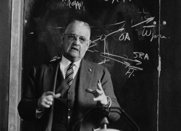 Aerospace Engineer Doc Draper Teaching at MIT Aerospace Engineer Doc Draper Teaching at MIT