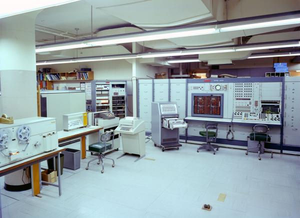 MIT Analog Computer Laboratory MIT Analog Computer Laboratory