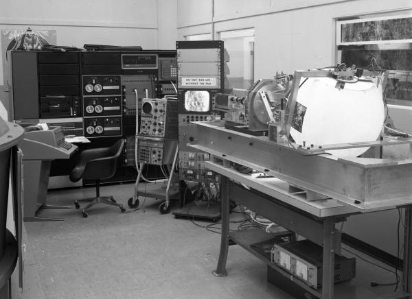 Apollo Simulation with Illuminated Globe