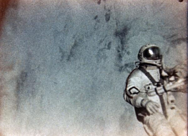 Russian Film Of Meeting In Space: Soyuz