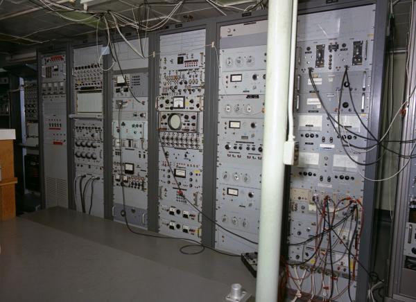 'H' Station Table and Electronics