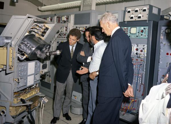 Visit Of Maurice Couve de Murville To Draper Lab 7