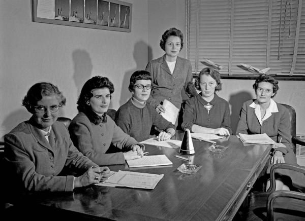 Female Scientists Gathered At NASA In 1959