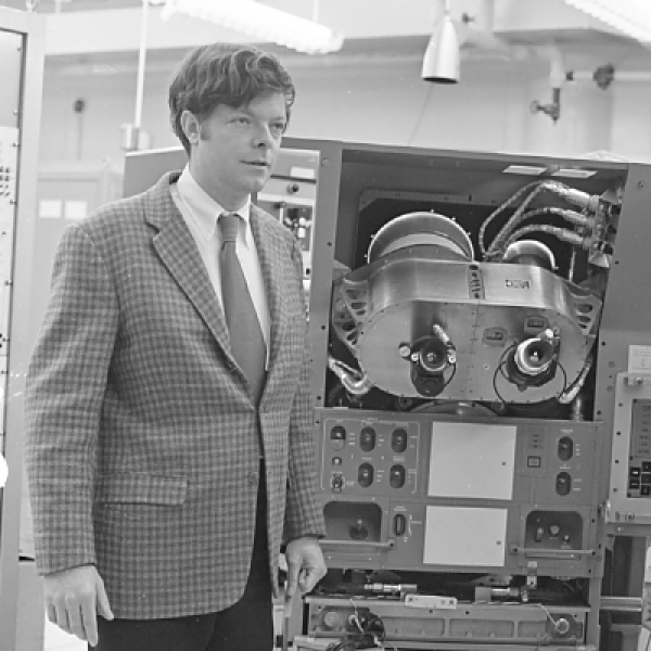 Donald Fraser and Phil Felleman with the Apollo Primary Guidance, Navigation, and Control System Simulator